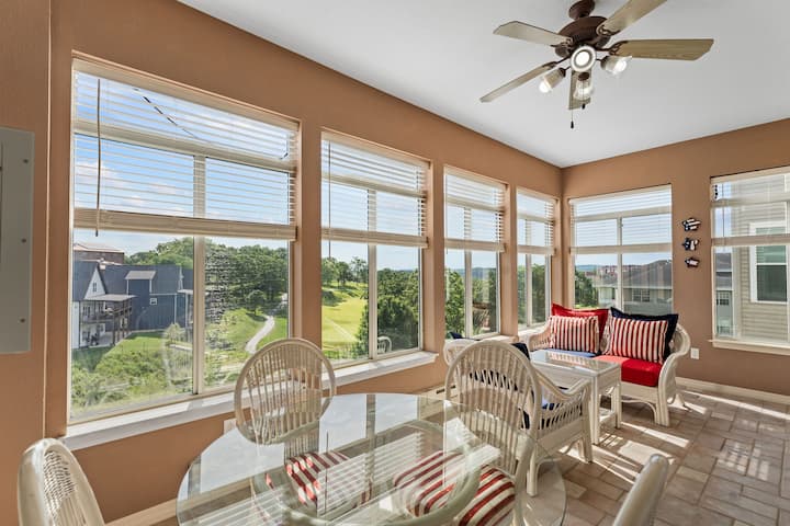 Remodeled 2br Condo Sunroom Sleeps 6 - Branson, MO
