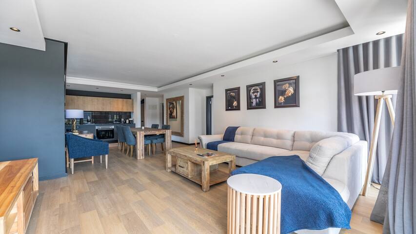 Sadashe 2Bed Luxe Urban Retreat gallery image 4