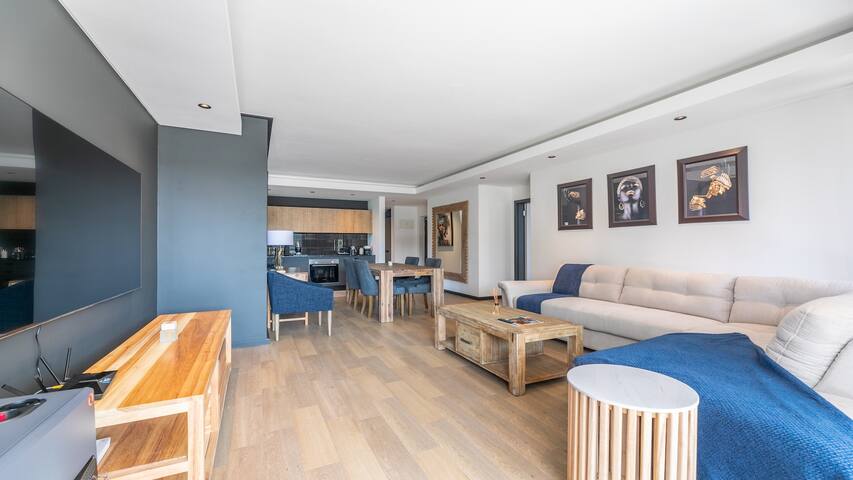 Sadashe 2Bed Luxe Urban Retreat gallery image 3