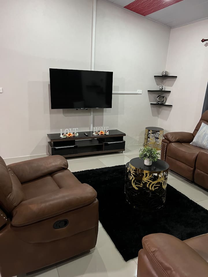 Avineel Vacation Home- Flood Free/5 Min To Airport - Nadi