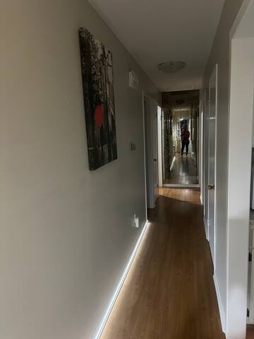 The Cozy House + Cottage In The City: Units 1 & 2 gallery image 5