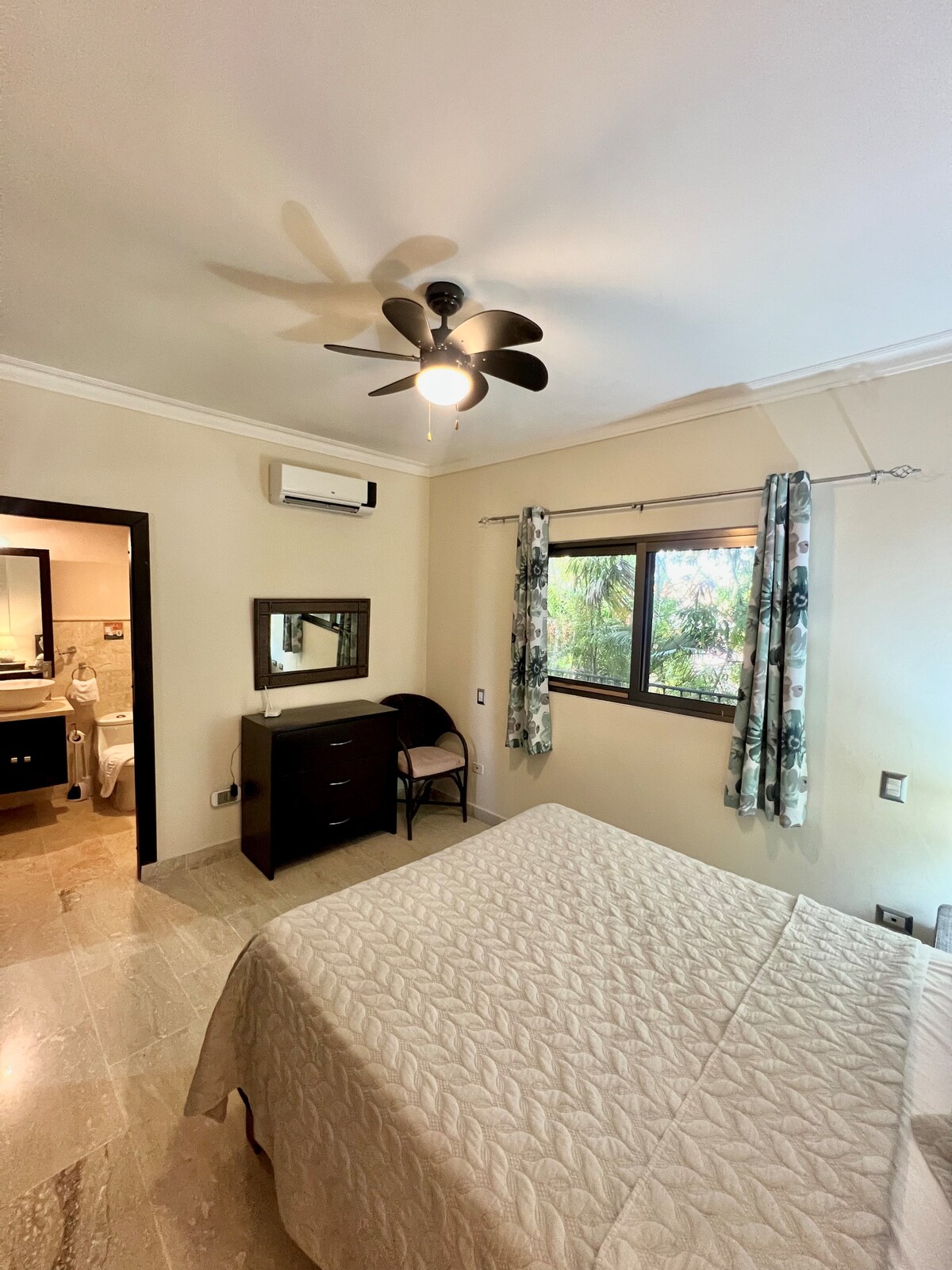 غرفة النوم 2