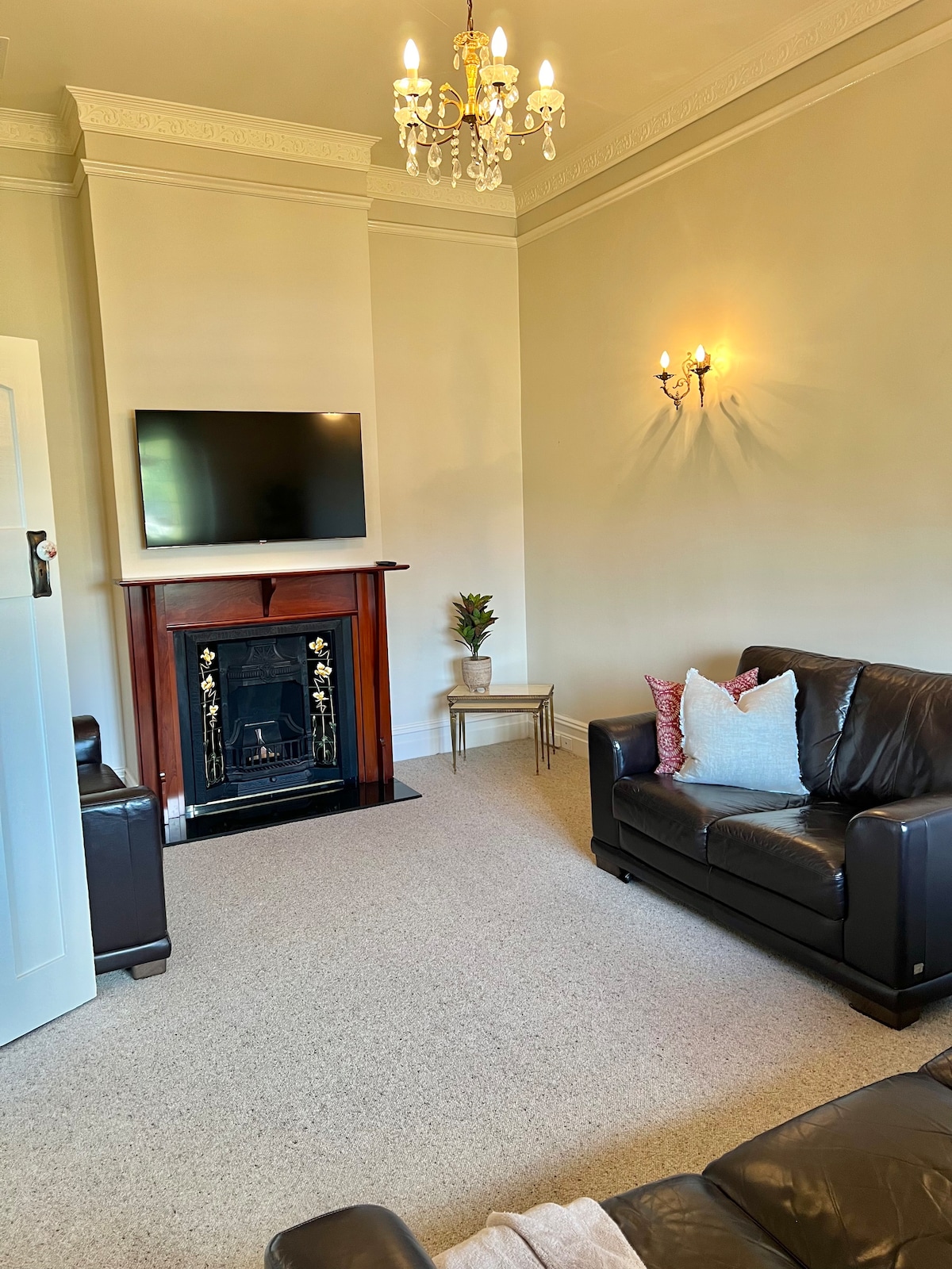 Top performing Airbnb: Federation House Central location Sleeps 6 in City Of Ballarat