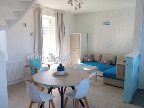 Top performing Airbnb: Duplex with sea view - Terrace - Close to the sea - 3-star rating in Trébeurden