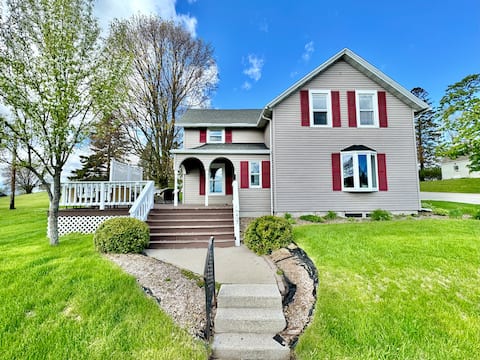 Charming Algoma house