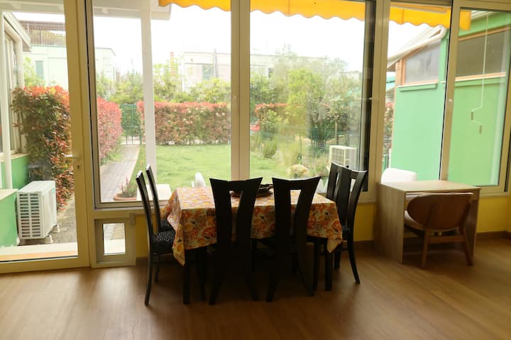 Molla Garden Apartment - Albânia