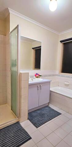 Tree of Life – In Melbourne by Brian & Chan gallery image 3