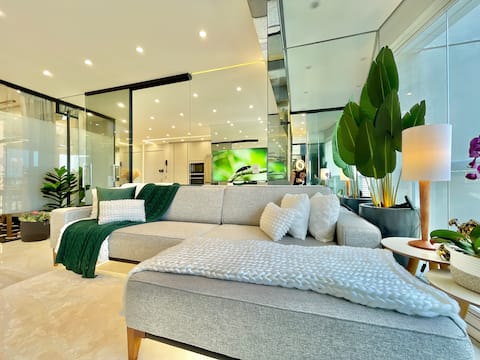 Luxury apartment with an Alpha view