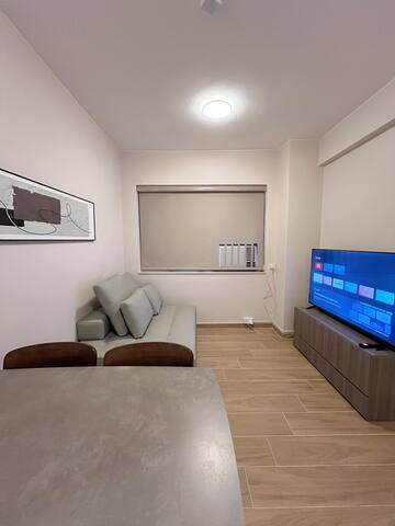 Cozy 2 bedrooms 1.5 bath 12pax TST Station