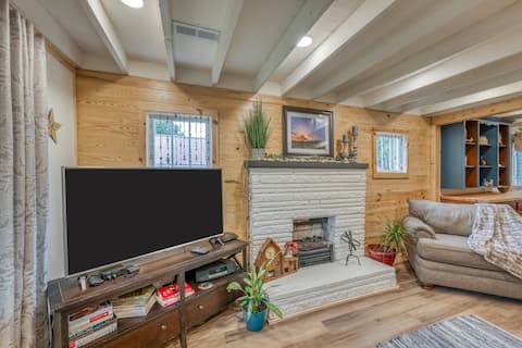 Popular Airbnb listing: Little Betty Blue cottage in Bristol