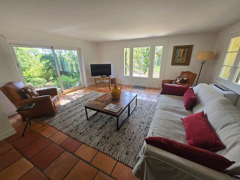 Airbnb performant: Uzès: Characterful Cottage in idyllic grounds! à Uzès