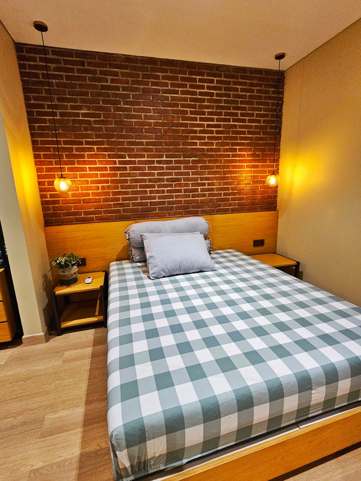 საძინებელი 1