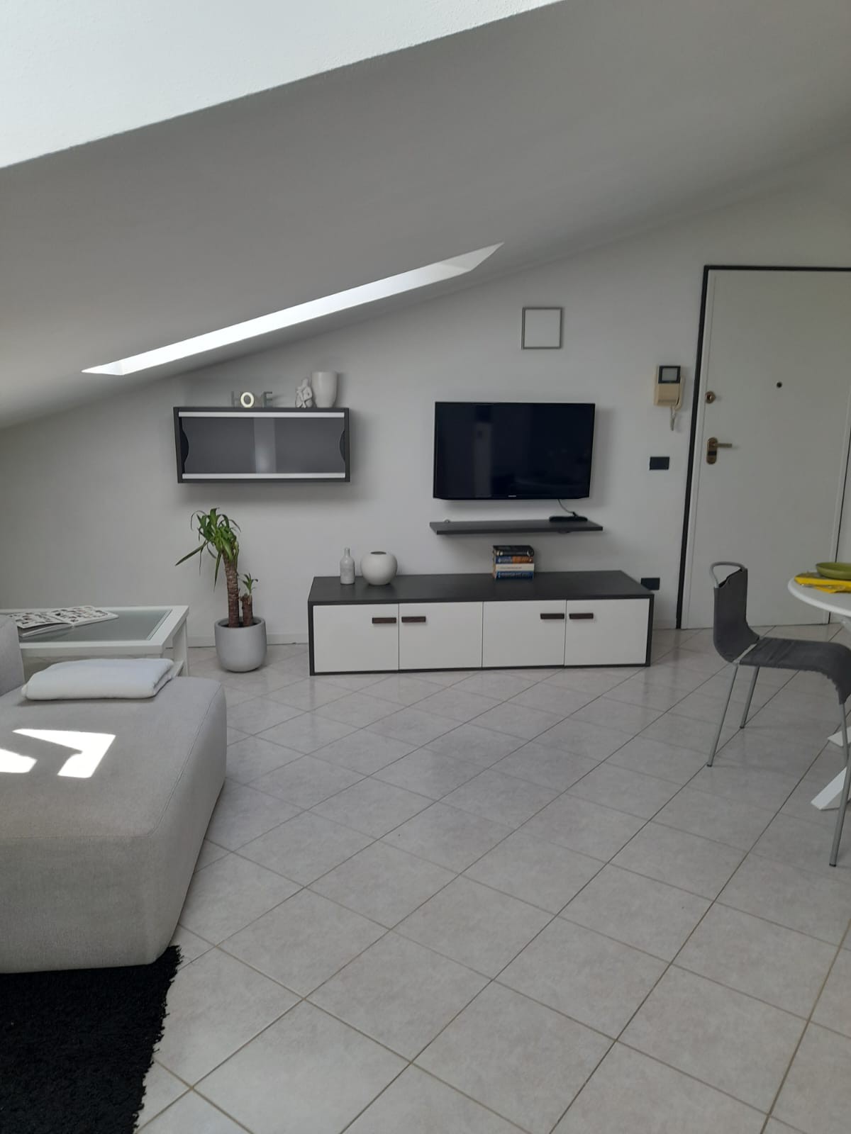 Proprietà Airbnb di successo: Mansarda Massimo - Verbania Intra a Verbania