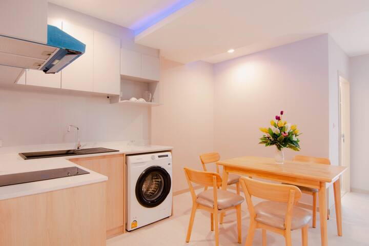 New 168sqm 3BR FL3 Ekamai luxury home near 711,BTS gallery image 3