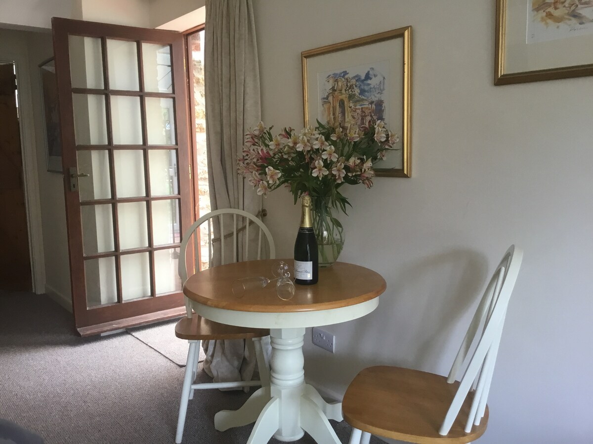 Successful Airbnb property: The Garden Studio in Wiltshire