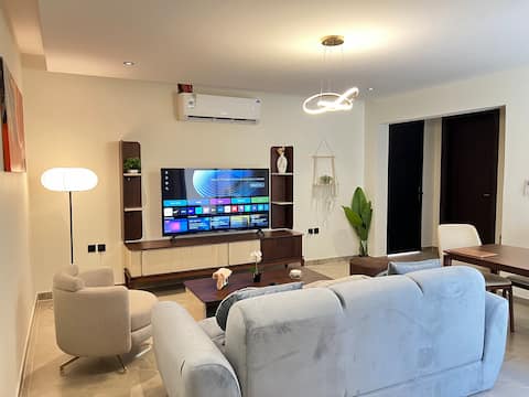 Cozy Midnight Hideaway