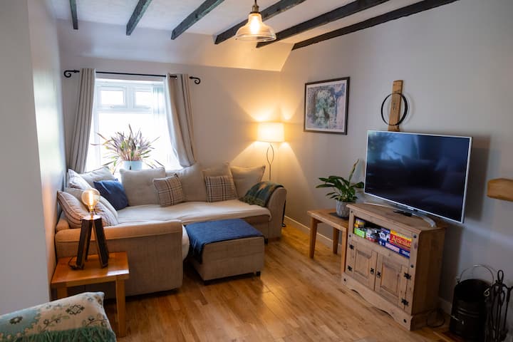 Tranquil Cottage With Stunning Speyside Views - Moray