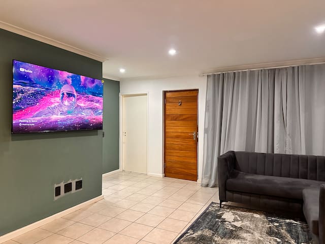 FrAdel 2 bedroom house