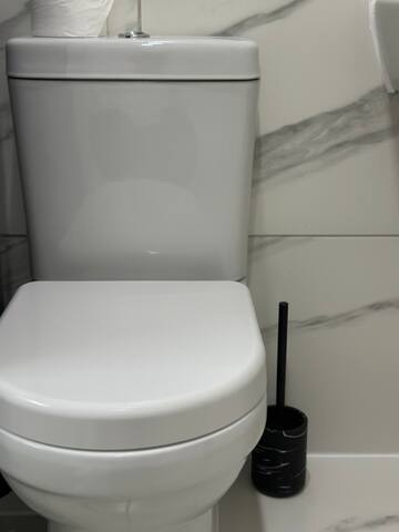 FrAdel 2 bedroom house gallery image 4