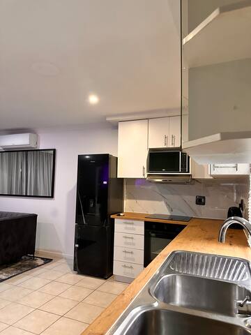 FrAdel 2 bedroom house gallery image 3