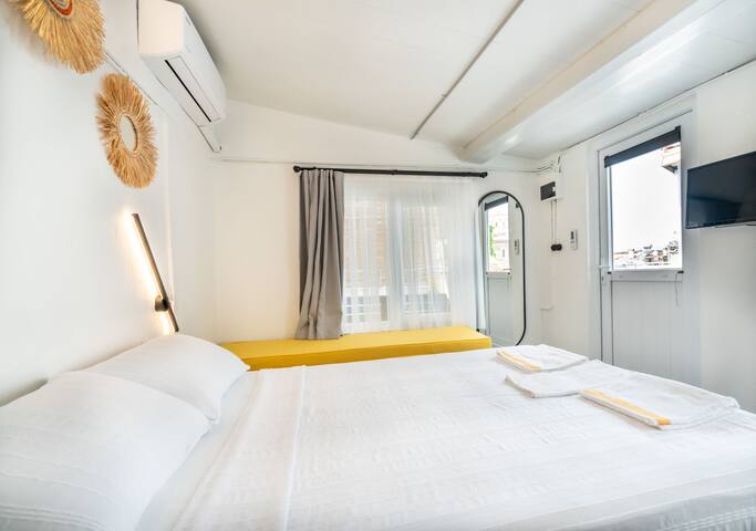 Miloz Rooms Ayvalık managed Airbnb listing 2