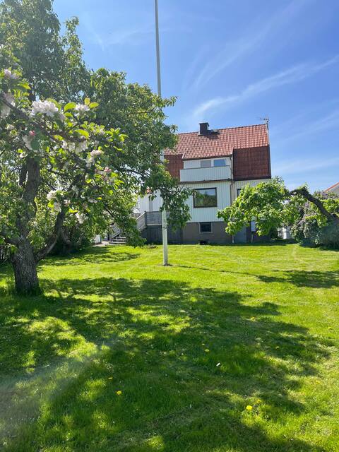 Sneda huset på Tjörn, i Rönnäng, 50 m från havet