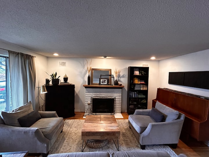 The Redwood House 2.0 Safe Cozy 2br Pet Friendly - Happy Valley, OR