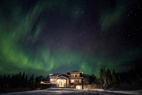 Spacious Mountain Retreat- Hot Tub, Beautiful View