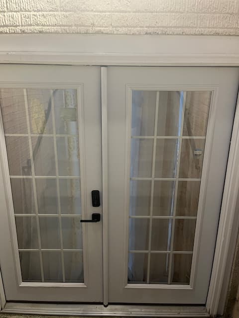 Near Six Flags America