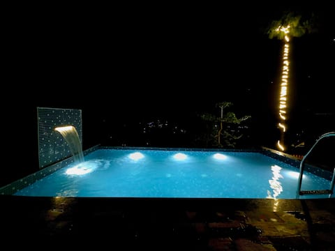 Nowhere Cottages w/ Private Infinity Pool |AC| BBQ
