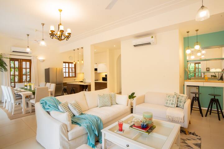 Living room image 1
