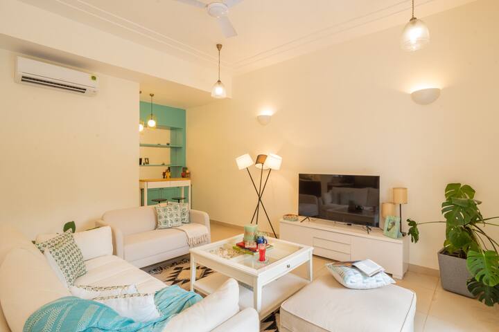 Living room image 2