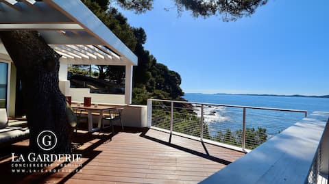 Exceptional cabin, sea access