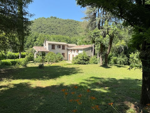 Charming & comfortable house with huge garden