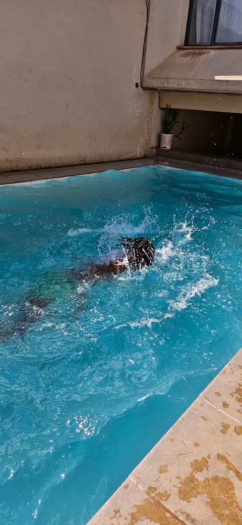 Tranquil Suburb Hideaway