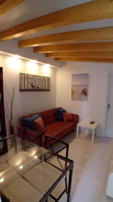 Fully-equipped apartment near Madrid