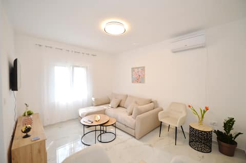Top Airbnb: Bloom Kotor Apartment 2 in Dobrota