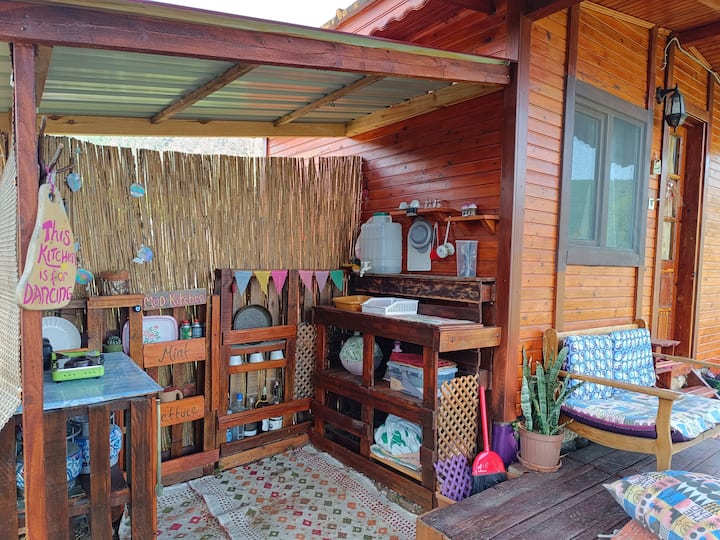 Deniz, Dağ,orman Manzaralı, Bahçeli, Izole Dağ Evi - Kumluca