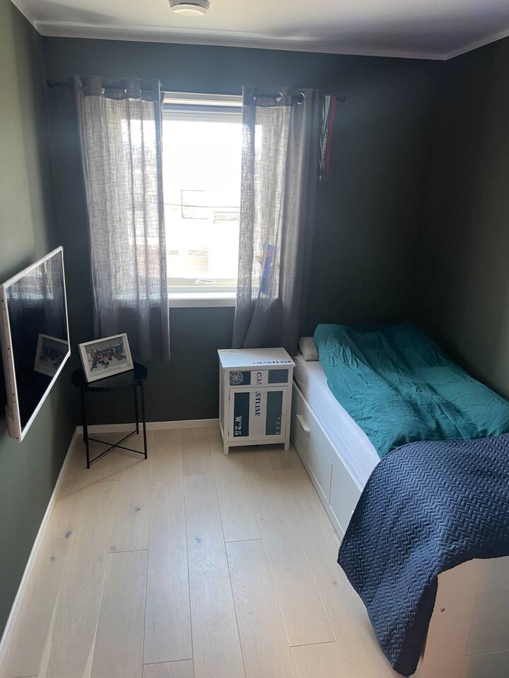 Dhomë gjumi 4, krevat tek/dopio