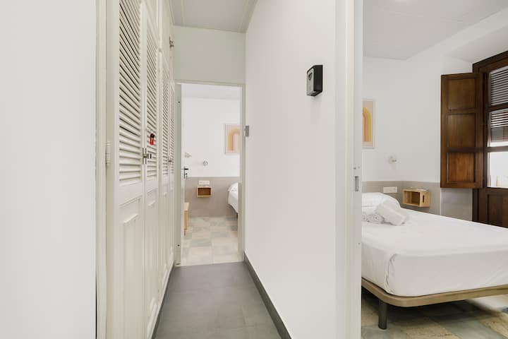 Habitación Doble Baño Compartido - Grenada