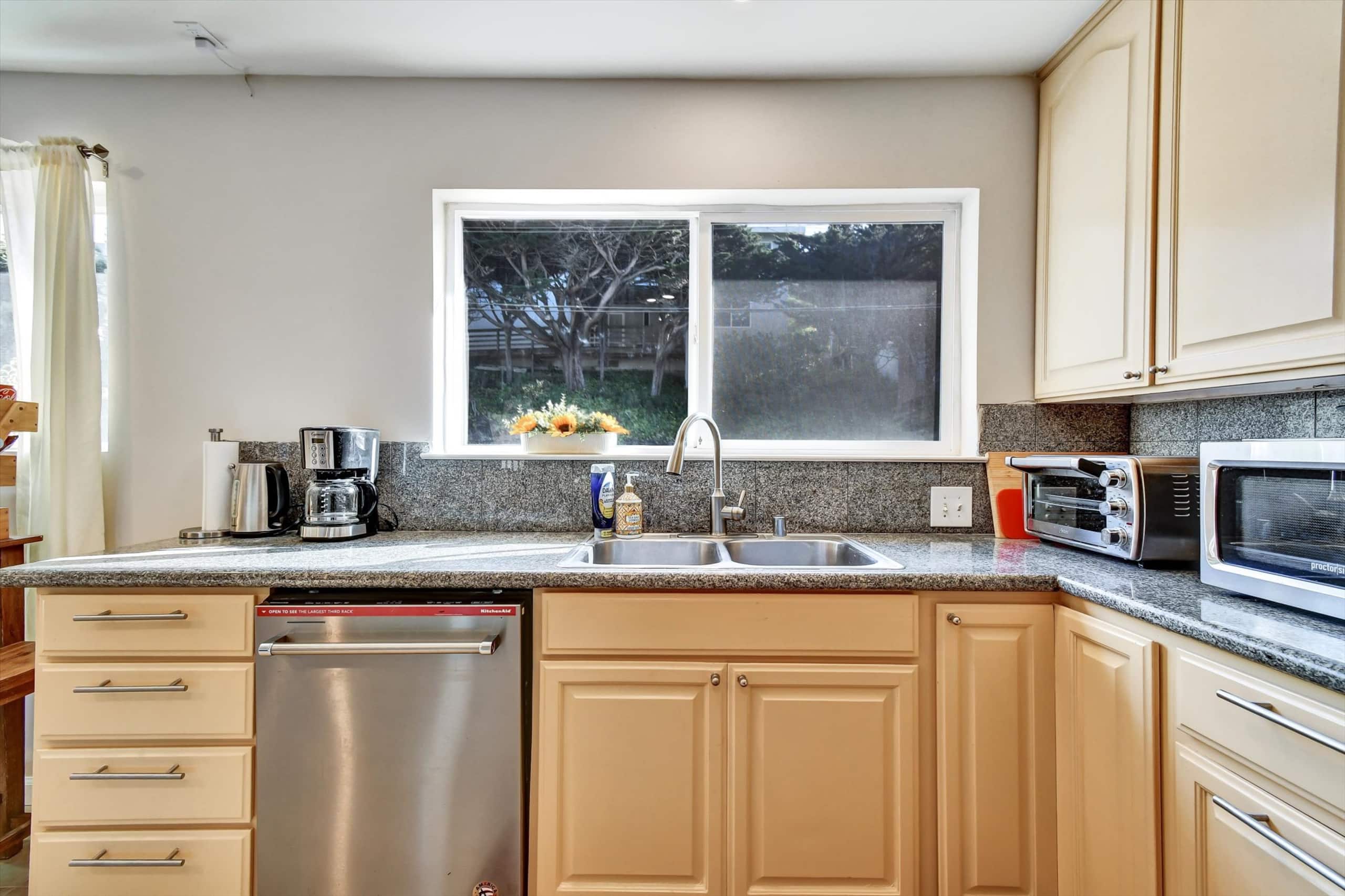 Ocean View Home with 3 Private Decks, Pacifica - Photo 9