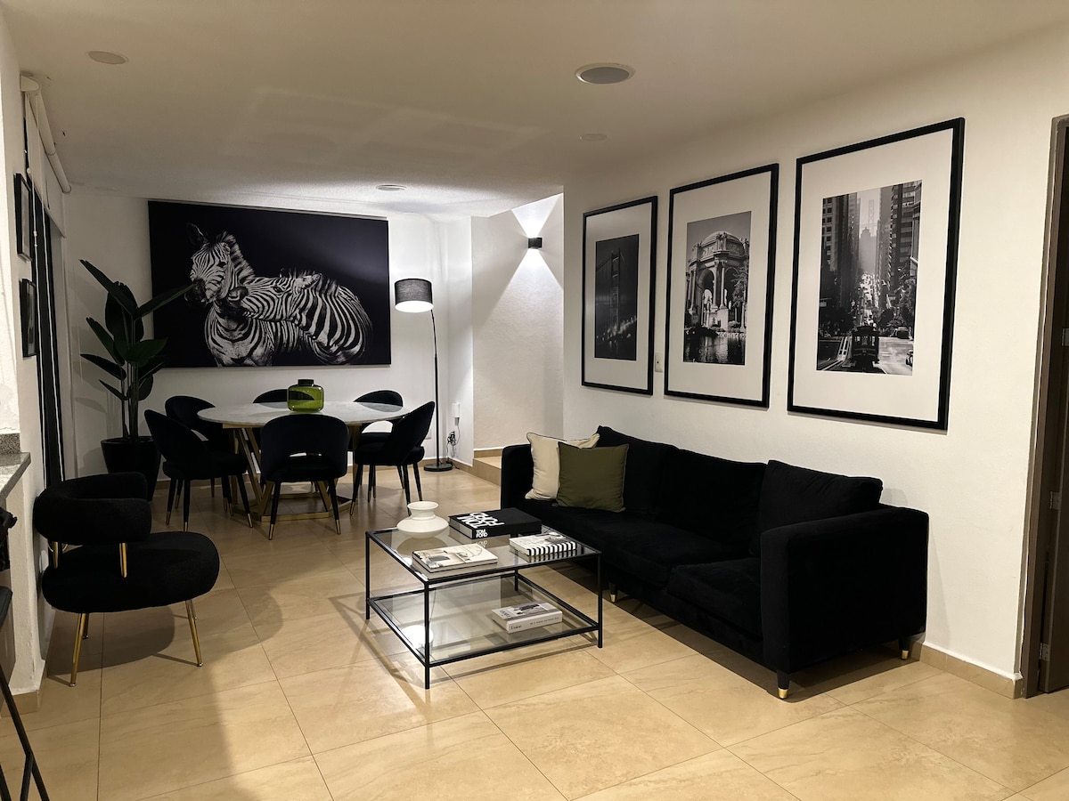 Top performing Airbnb: Beautiful house in Zibata Queretaro in Zibatá [Fraccionamiento]