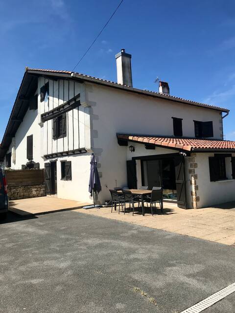 Ravissante ferme basque rénovée