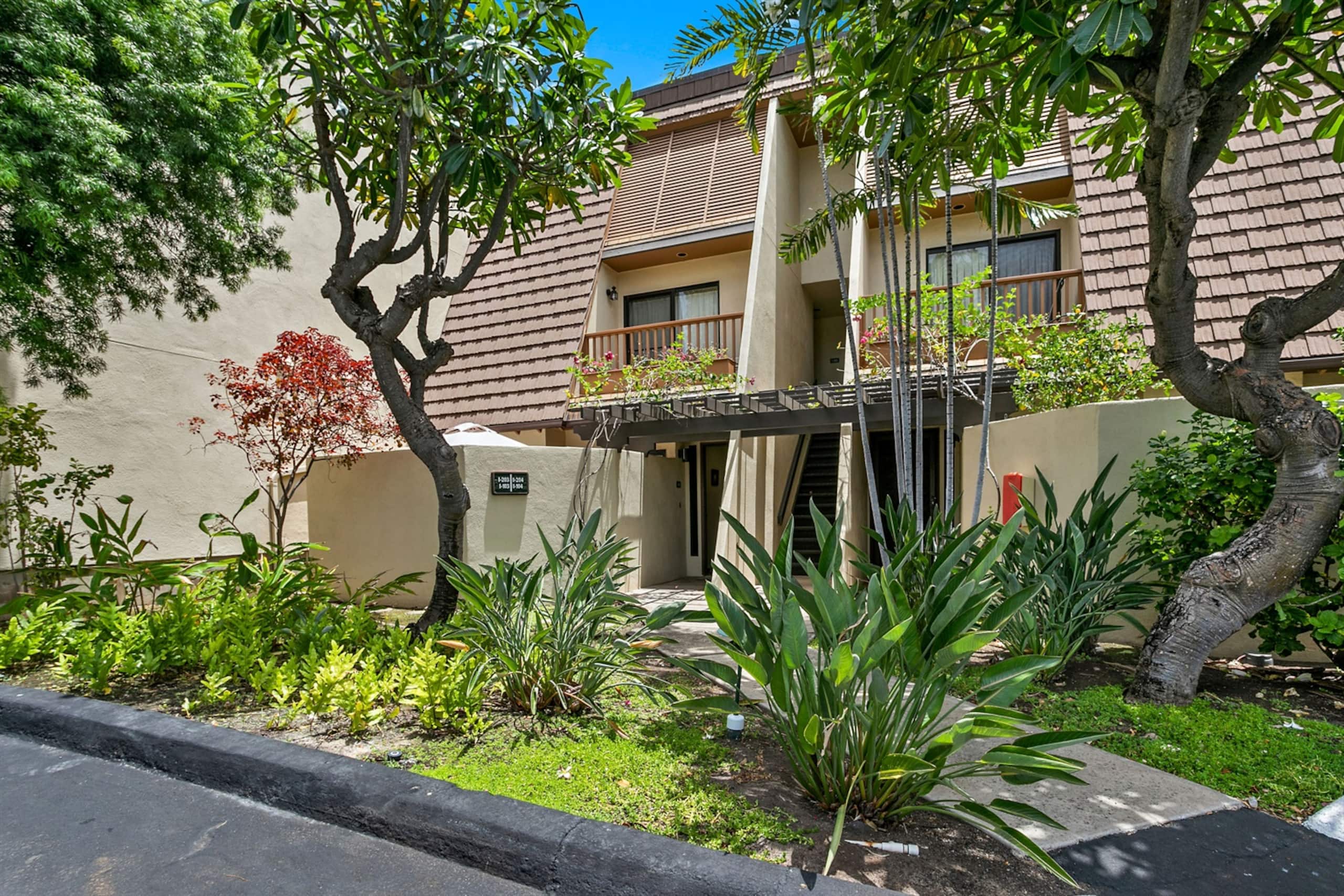 Condo in Kihei · ★4.9 · 1 bedroom · 2 beds · 2 private baths - Image 19