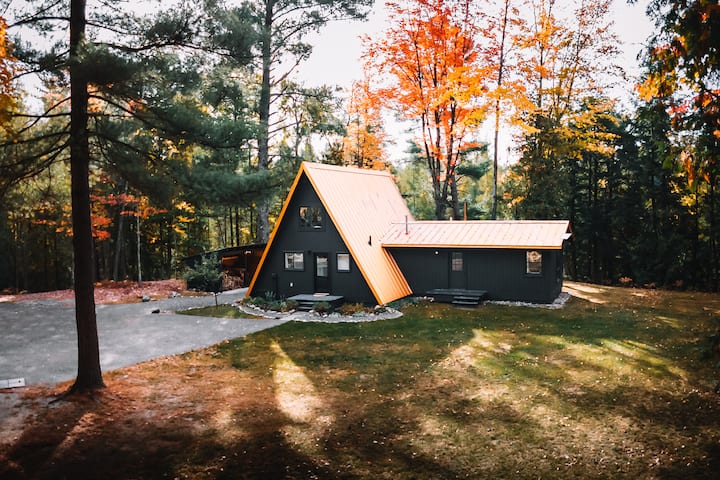 The A-Frame at Finch Creek - Secluded w/ Hot Tub