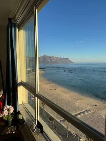 Relax & enjoy blissful sea views gallery image 2