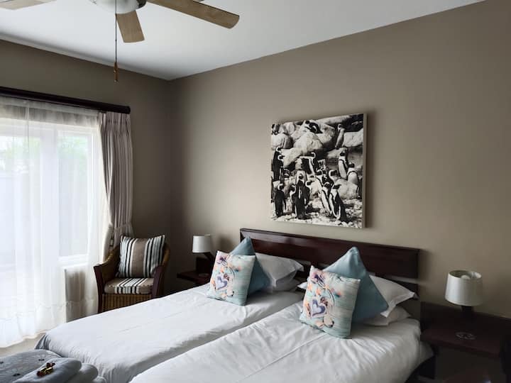 Premium (Flexible King Or Twin) With Patio Room 1 - Kleinmond
