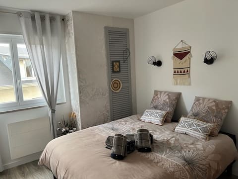 Downtown apartment
3 Bedroom
