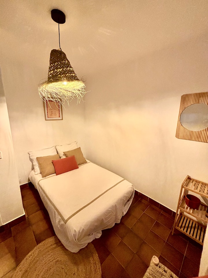 Spálňa s veľmi pohodlnou rozkladacou pohovkou.