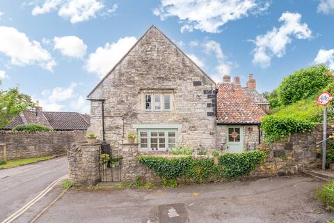 Cosy cottage on the outskirts of Bath